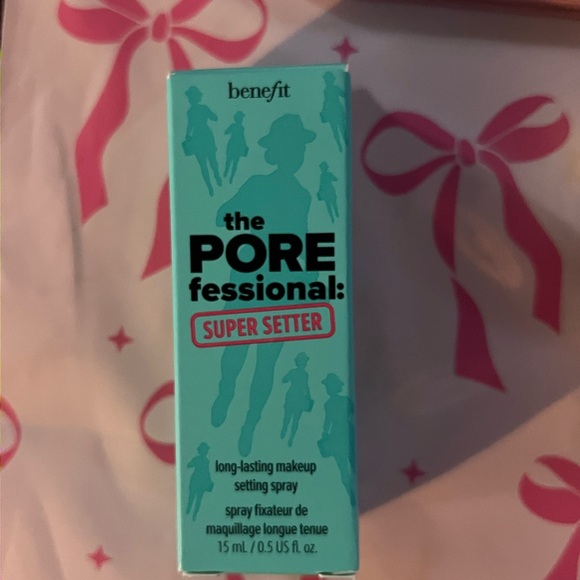 UBC Eyeshadow Palette with My Melody Sheet Mask - Picture 3 of 9